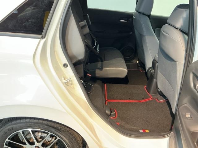 ｅ：ＨＥＶＲＳ　メモリーナビ　ドラレコ　リアカメラ　レーダークルーズコントロール　電動格納ドアミラー　車線逸脱警報　地デジフルセグＴＶ　ＵＳＢポート　サイドカーテンエアバック　キーレス　ＢＴ　ＬＥＤライト　イモビ（画像13）