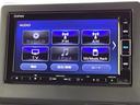 Ｌ　純正メモリーナビＬＥＤライト　キーレスエントリー　ＳＲＳ　Ｂカメ　リアコーナーセンサー　ナビ＆ＴＶ　ＤＶＤ再生　前席シートヒーター　地デジフルセグ　横滑り防止機能　フロントベンチシート　スマキー（11枚目）