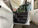 開口部が広いため、荷物を抱えた状態での乗り入れも楽に行えます。ドアポケット収納も充実しております。