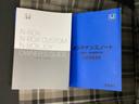 ベースグレード　試乗車　禁煙車　メモリーナビ　フルセグ　全周囲カメラ　踏み間違い防止装置　Ｂカメラ　横滑り防止機能　ＬＥＤランプ　クルーズコントロール　パワーウィンドウ　前席シートヒーター　スマートキー　ベンチシート（22枚目）