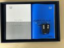 メンテナンスノート【点検整備記録簿・保証書】、取説も揃ってます。スマートキーはバッグなどにしまったままボタン操作でエンジンの始動・停止ができて大変便利です