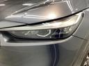 【LEDヘッドライト】点灯した瞬間のクリーンな白さが、今の車らしい清潔感を感じさせてくれます。明るさだけでなく、寿命や省エネ性能も優秀。長く乗る一台だからこそ、こだわわりたい方に最適です。