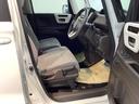 フィット感のあるシート。しっかりと支えてくれるので、長時間の運転を快適にサポートしてくれます。