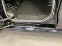 ホンダ車の低床ボディは、チャイルドシートへのお子さまの乗降や荷物の積載もスムーズ