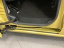ホンダ車の低床ボディは乗りやすく、足元も広びろですよ。