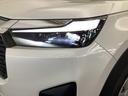 【LEDヘッドライト】点灯した瞬間のクリーンな白さが、今の車らしい清潔感を感じさせてくれます。明るさだけでなく、寿命や省エネ性能も優秀。長く乗る一台だからこそ、こだわわりたい方に最適です。