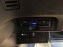 【ＥＴＣ車載器】高速道路の料金所を、止まらずスムーズに通過。小銭を用意する手間も、窓を開けるわずらわしさもありません。遠出をグッと身近にしてくれる快適ドライブの必須アイテムです。