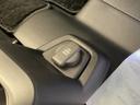 アクセサリーソケットは車内で電装品をご使用いただく際に便利な電源装備です。日常のちょっとした機器接続にも役立ちます。