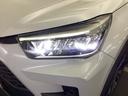 ヘッドライトで、個性も光る 、長く乗っていたい車です。