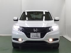 先進の安全運転支援機能【ＨｏｎｄａＳＥＮＳＩＮＧ】を搭載。衝突軽減ブレーキや誤発信抑制機能など様々な機能で安全運転をサポートします。機能一覧はＨｏｎｄａオフィシャルサイトで確認できます。 4