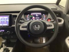運転席周りも、雰囲気がいいでしょう。 3