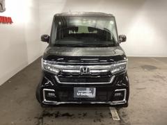 このフロントマスクは個性もいっぱい　人気の車です。 6