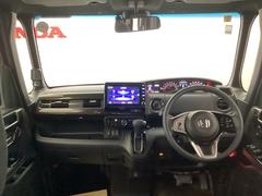 機能的なコックピット。快適な運転を楽しめますよ♪ 2