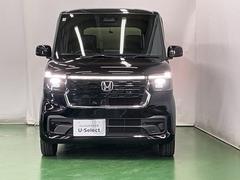 ＬＥＤヘッドライトを装備しています。ＬＥＤヘッドライトはとても明るく、雨の日や夜間走行も安全・安心です。オートライトコントロール付きで周囲の明るさに応じて自動で点灯・消灯します 6