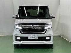 ＬＥＤヘッドライトを装備しています。ＬＥＤヘッドライトはとても明るく、雨の日や夜間走行も安全・安心です。オートライトコントロール付きで周囲の明るさに応じて自動で点灯・消灯します 6