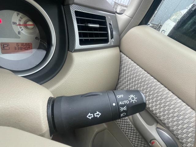 NISSAN TIIDA 15M