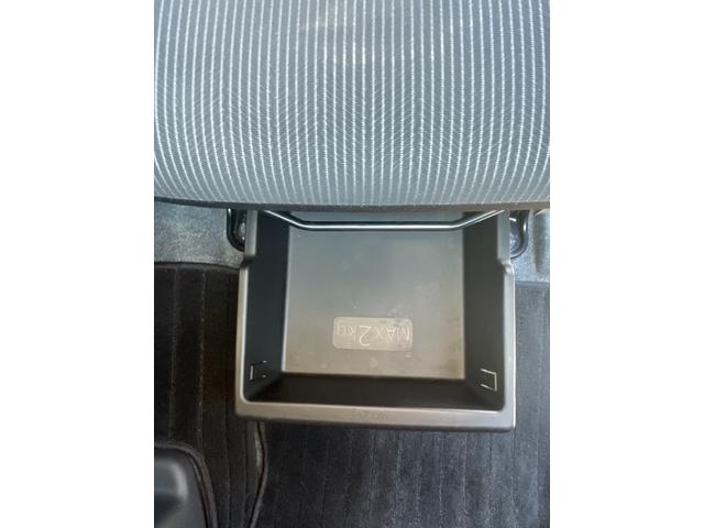 ����Ȃ̉��Ɏ��[����