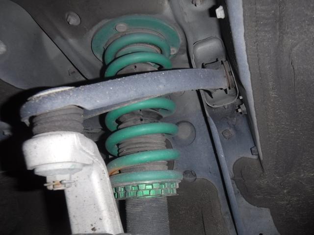 クラウンハイブリッド アスリートＧ　モデリスタＦスポ・純正ＳＤナビ・ＣＤ録音・ＤＶＤ再生・フルセグＴＶ・Ｂカメラ・Ｂｌｕｅｔｏｏｔｈ・黒革ＰＷ・サンルーフ・プリクラ・クリソナ・クルコン・１８ＡＷ・スマートキー・ＥＴＣ・電格ミラー・車高調（23枚目）