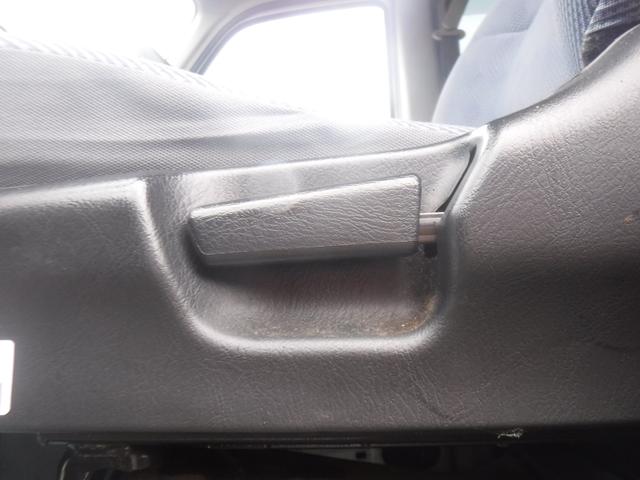 アクティバン ＳＤＸ－Ｈｉ　５ＭＴ・Ｔベルト＋ウォポン交換済・新品タイヤ４本交換済・ハイルーフ・キーレス・ライトレベライザー・ドアバイザー・４ナンバー・４人乗・パワステ・エアコン・ドリンクホルダー・Ｗエアバック・取説・整備記録簿（57枚目）