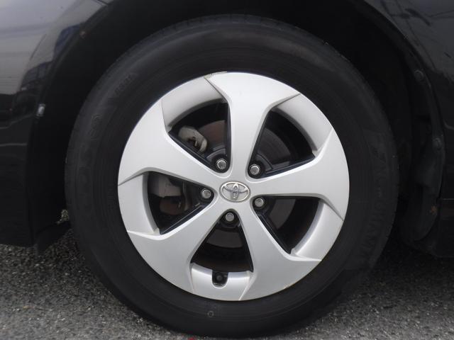 プリウス Ｓ　後期・純正ＳＤナビ・Ｂカメラ・１セグＴＶ・ＣＤ録音・ＤＶＤ再生・ＭＰ３・Ｂｌｕｅｔｏｏｔｈ・オートＬＥＤヘッド・ＥＴＣ・スマートキー・電格ウインカーミラー・１６ＡＷ・Ｐスタート・ＡＢＳ・整備点検記録簿（26枚目）