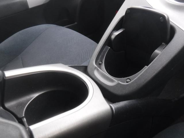 プリウス Ｓ　後期・純正ＳＤナビ・Ｂカメラ・１セグＴＶ・ＣＤ録音・ＤＶＤ再生・ＭＰ３・Ｂｌｕｅｔｏｏｔｈ・オートＬＥＤヘッド・ＥＴＣ・スマートキー・電格ウインカーミラー・１６ＡＷ・Ｐスタート・ＡＢＳ・整備点検記録簿（62枚目）