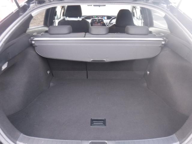 プリウス Ｓ　社外ＳＤナビ・ＣＤ録音・ＤＶＤ再生・フルセグＴＶ・Ｂカメラ・Ｂｌｕｅｔｏｏｔｈ・ＡＵＸ・前後ドラレコ・クリソナ・プリクラ・オートＬＥＤヘッド＆フォグ・ＥＴＣ・１５ＡＷ・スマートキー・オート電格ミラー（30枚目）