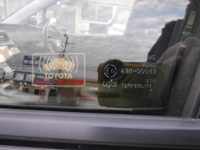 プリウス Ｓ　社外ＳＤナビ・ＣＤ録音・ＤＶＤ再生・フルセグＴＶ・Ｂカメラ・Ｂｌｕｅｔｏｏｔｈ・ＡＵＸ・前後ドラレコ・クリソナ・プリクラ・オートＬＥＤヘッド＆フォグ・ＥＴＣ・１５ＡＷ・スマートキー・オート電格ミラー（34枚目）