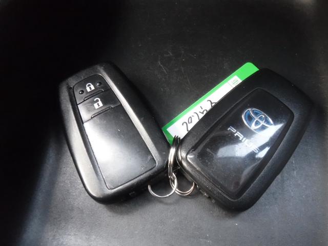 プリウス Ｓ　社外ＳＤナビ・ＣＤ録音・ＤＶＤ再生・フルセグＴＶ・Ｂカメラ・Ｂｌｕｅｔｏｏｔｈ・ＡＵＸ・前後ドラレコ・クリソナ・プリクラ・オートＬＥＤヘッド＆フォグ・ＥＴＣ・１５ＡＷ・スマートキー・オート電格ミラー（56枚目）