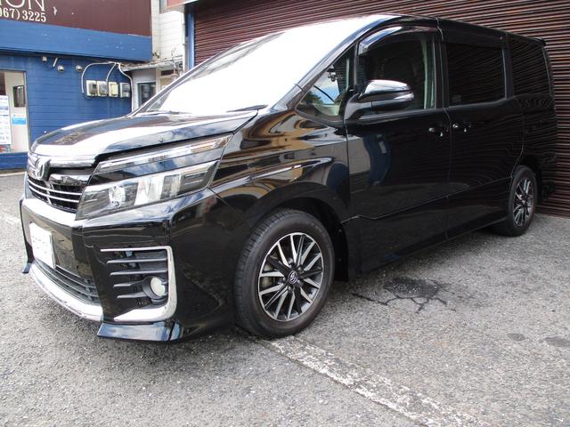 ヴォクシー ＺＳ　ワンオーナー　純正９インチＳＤナビ　フルセグＴＶ　ブルートゥース　ＤＶＤ再生　ＥＴＣ　バックカメラ　フリップダウンモニター　リモコンエンジンスターター　両側パワースライドドア　１６インチアルミホイール（4枚目）