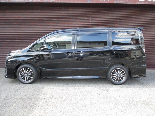 ヴォクシー ＺＳ　ワンオーナー　純正９インチＳＤナビ　フルセグＴＶ　ブルートゥース　ＤＶＤ再生　ＥＴＣ　バックカメラ　フリップダウンモニター　リモコンエンジンスターター　両側パワースライドドア　１６インチアルミホイール（9枚目）