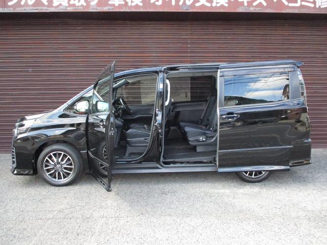 ヴォクシー ＺＳ　ワンオーナー　純正９インチＳＤナビ　フルセグＴＶ　ブルートゥース　ＤＶＤ再生　ＥＴＣ　バックカメラ　フリップダウンモニター　リモコンエンジンスターター　両側パワースライドドア　１６インチアルミホイール（10枚目）