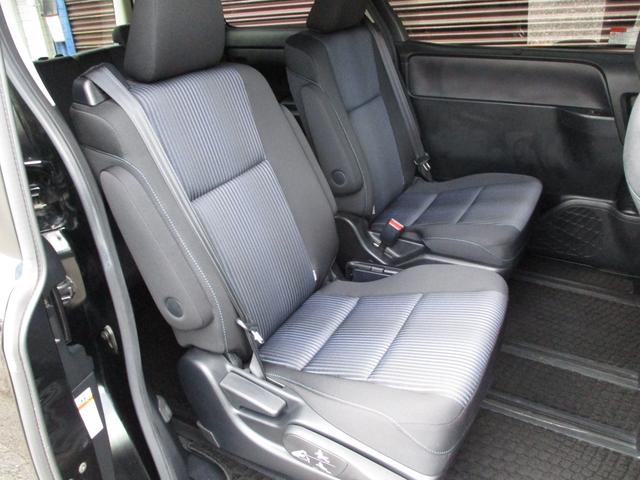 ヴォクシー ＺＳ　ワンオーナー　純正９インチＳＤナビ　フルセグＴＶ　ブルートゥース　ＤＶＤ再生　ＥＴＣ　バックカメラ　フリップダウンモニター　リモコンエンジンスターター　両側パワースライドドア　１６インチアルミホイール（19枚目）