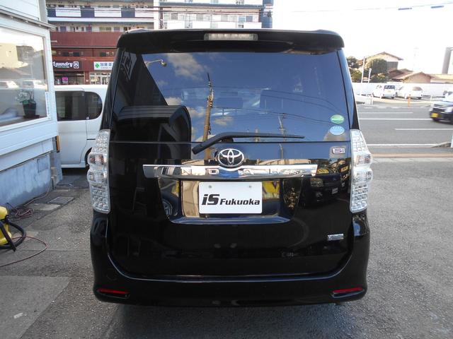 ノア Ｓｉ　純正エアロ　ＨＩＤ　フォグランプ　ＯＰクリアテール　純正ナビ　地デジ　バックカメラ　両側電動スライドドア　スマートキー　社外アルミ（7枚目）