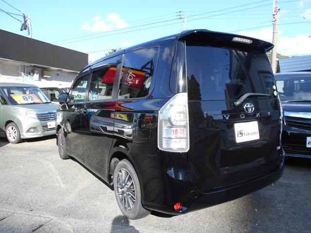 ヴォクシー Ｘ　Ｌエディション　後期型　純正ナビ　地デジ　バックカメラ　両側電動スライドドア　ブラック内装　スマートキー（6枚目）