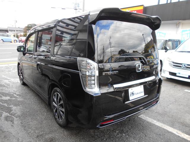 ステップワゴンスパーダ Z クールスピリット 純正エアロ 専用AW 純正9インチナビ 地デジ バックカメラ 後席用モニター 両側電動スライドドア ハーフレザーシート スマートキー キャプテンシート7人乗り(6枚目)