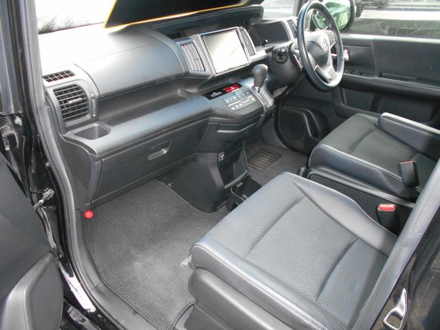 ステップワゴンスパーダ Z クールスピリット 純正エアロ 専用AW 純正9インチナビ 地デジ バックカメラ 後席用モニター 両側電動スライドドア ハーフレザーシート スマートキー キャプテンシート7人乗り(18枚目)