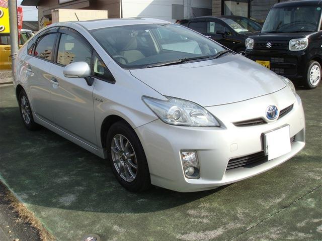 プリウス Ｓ　車検令和９年２月　純正ＨＤＤナビ　ミュージックキャッチャー　バックカメラ　スマートキー　エンジンプッシュスタート　社外アルミホイール　オートエアコン　ＥＴＣ　ドライブレコーダー（3枚目）