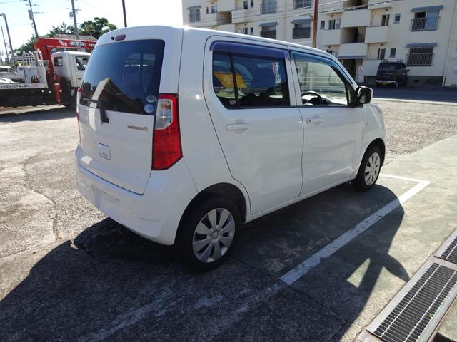 ワゴンＲ ＦＡ　Ｗエアバッグ　ＡＢＳ　オートマ　エアコンテ　純正ＣＤ　キーレスエントリー　白　走行６１５００ｋｍ　タイヤ４本新品交換　取説（5枚目）