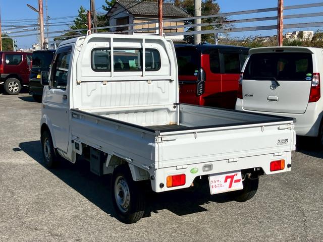 キャリイトラック KCエアコン・パワステ 4WD オートマ エアコン パワステ 3方開 荷台ゴムマット FM/AMラジオ ヘッドライトレベライザー 車検R9年12月22日まで(8枚目)