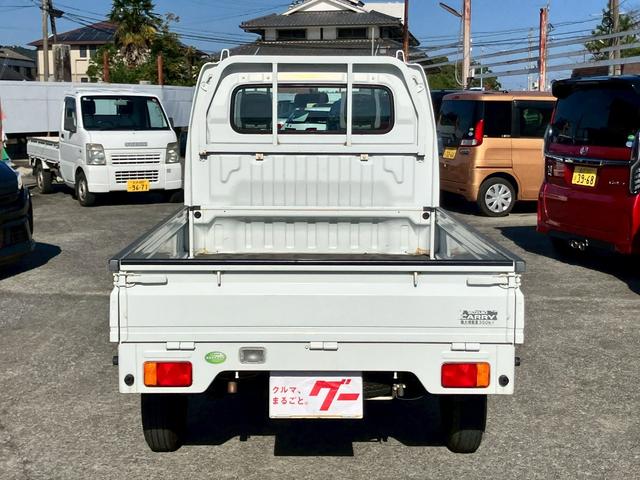 キャリイトラック KCエアコン・パワステ 4WD オートマ エアコン パワステ 3方開 荷台ゴムマット FM/AMラジオ ヘッドライトレベライザー 車検R9年12月22日まで(9枚目)