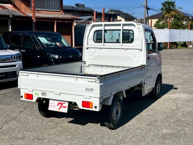 キャリイトラック KCエアコン・パワステ 4WD オートマ エアコン パワステ 3方開 荷台ゴムマット FM/AMラジオ ヘッドライトレベライザー 車検R9年12月22日まで(10枚目)