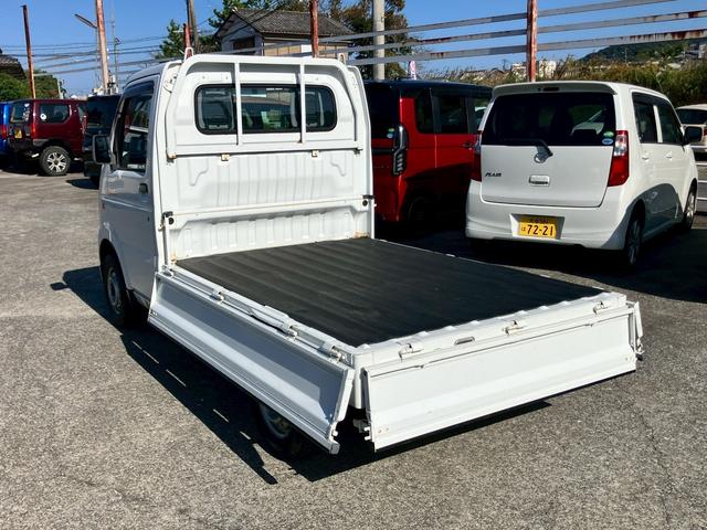 キャリイトラック KCエアコン・パワステ 4WD オートマ エアコン パワステ 3方開 荷台ゴムマット FM/AMラジオ ヘッドライトレベライザー 車検R9年12月22日まで(13枚目)