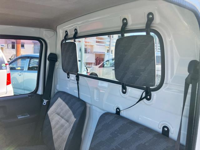 キャリイトラック KCエアコン・パワステ 4WD オートマ エアコン パワステ 3方開 荷台ゴムマット FM/AMラジオ ヘッドライトレベライザー 車検R9年12月22日まで(28枚目)