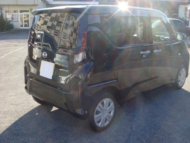 ムーヴ Ｘ　６．８インチスマホ連携ディスプレイオーディオ／バックカメラ／スマートキー／左側パワースライドドア／フロアマット／ワイドバイザー／登録済未使用車（5枚目）