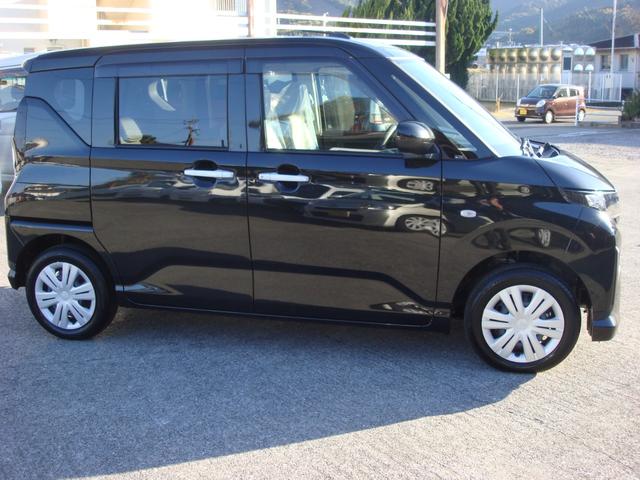 ムーヴ Ｘ　６．８インチスマホ連携ディスプレイオーディオ／バックカメラ／スマートキー／左側パワースライドドア／フロアマット／ワイドバイザー／登録済未使用車（6枚目）