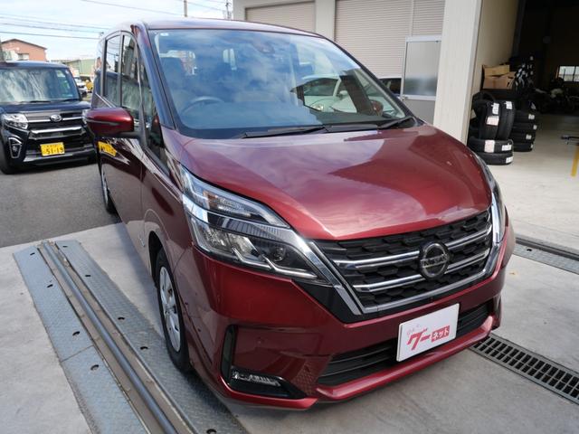 セレナ ＸＶ　１０インチ純正ナビ　アラウンドビューモニター　フルセグ　両側電動スライドドア　プロパイロット　ドライブレコーダー　左側電動ステップ（4枚目）