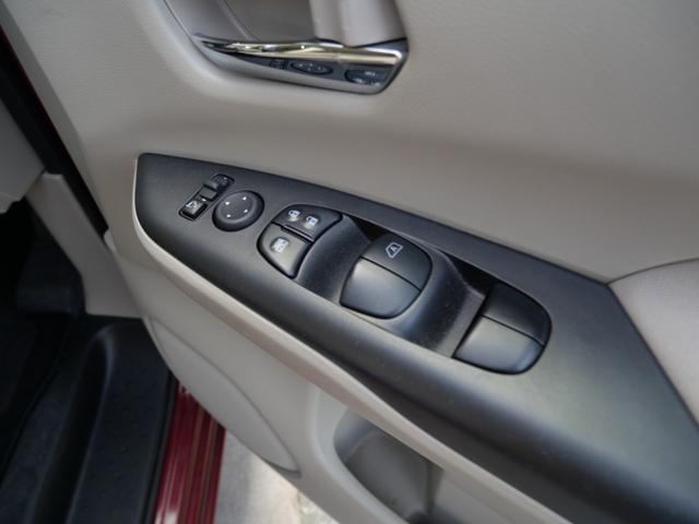 セレナ ＸＶ　１０インチ純正ナビ　アラウンドビューモニター　フルセグ　両側電動スライドドア　プロパイロット　ドライブレコーダー　左側電動ステップ（28枚目）