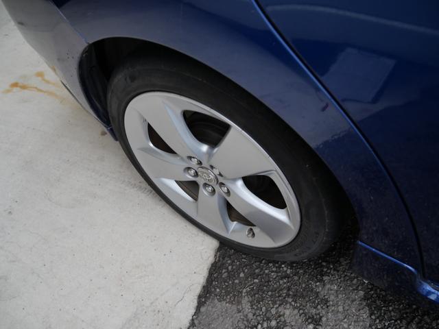 プリウス Ｓ　ナビ　バックモニター　スマートキー　プッシュスタート　ＥＴＣ　ＣＤ　ＭＤ　記録簿　電動格納ミラー　パワーウィンドウ　パワーステアリング（11枚目）