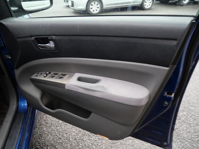 プリウス Ｓ　ナビ　バックモニター　スマートキー　プッシュスタート　ＥＴＣ　ＣＤ　ＭＤ　記録簿　電動格納ミラー　パワーウィンドウ　パワーステアリング（12枚目）