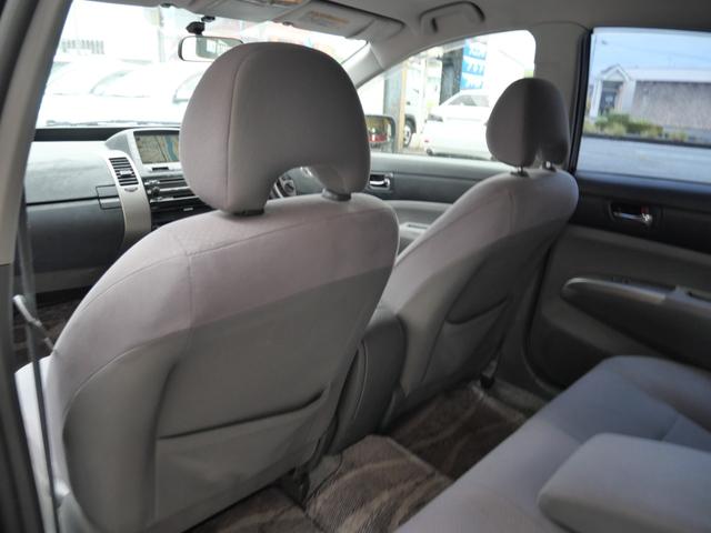 プリウス Ｓ　ナビ　バックモニター　スマートキー　プッシュスタート　ＥＴＣ　ＣＤ　ＭＤ　記録簿　電動格納ミラー　パワーウィンドウ　パワーステアリング（17枚目）